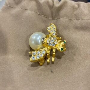 Joan Rivers Bumble Bee Swarovsky Micro Pave Brooch Pearl